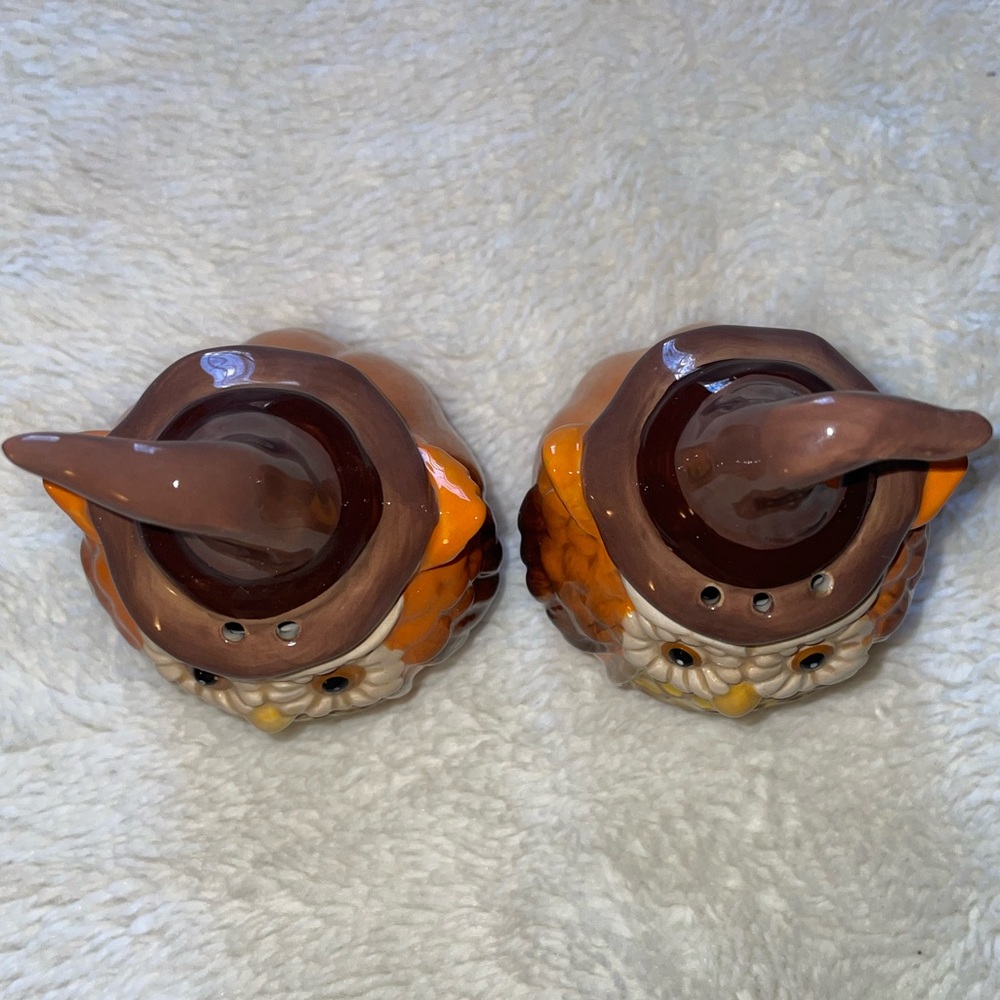 Cracker Barrel Stoneware Owl Salt and Pepper Shaker Set - Picture 5 of 7